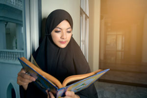 Woman reading the Qur'an